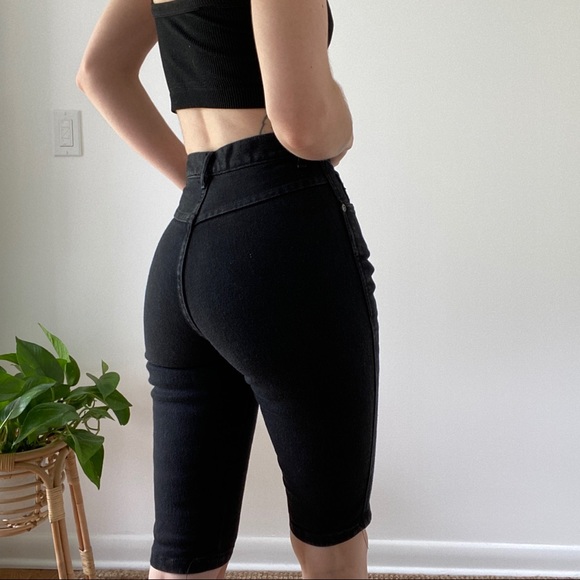 ❤️ Vintage Long Black High Rise Shorts - Picture 3 of 3